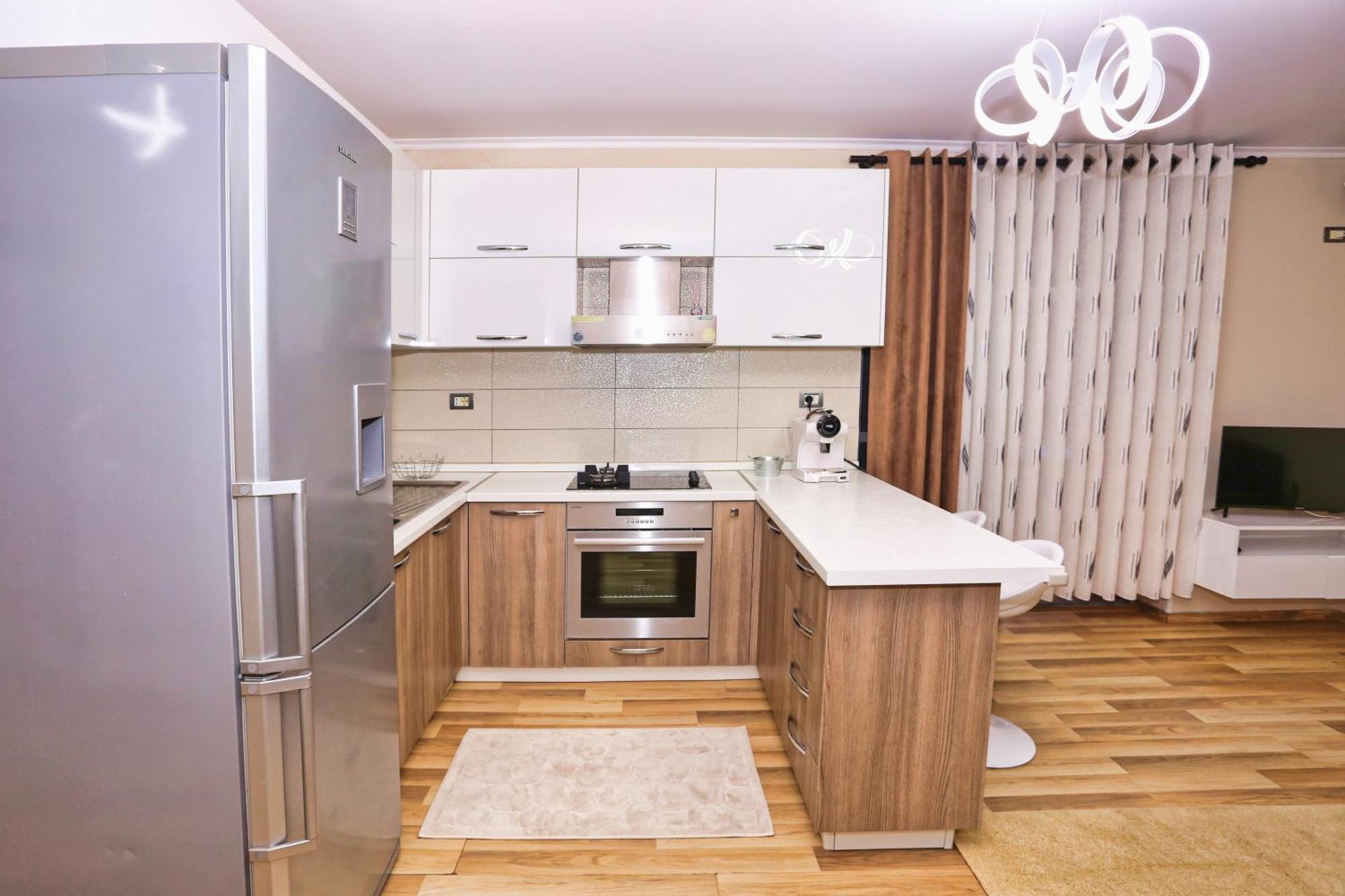 R&B City Center Apartment Tiranë Luaran gambar