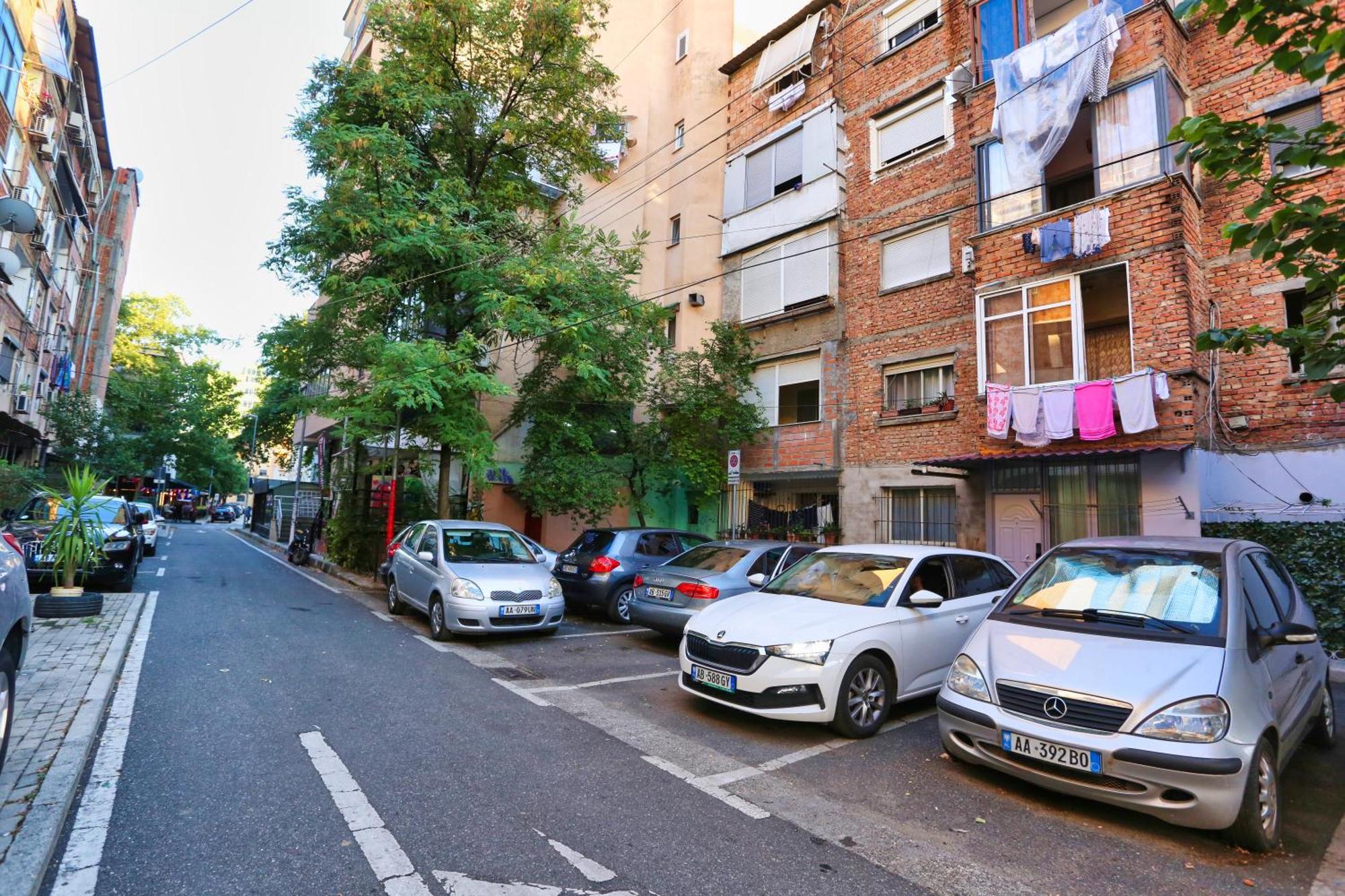 R&B City Center Apartment Tiranë Luaran gambar